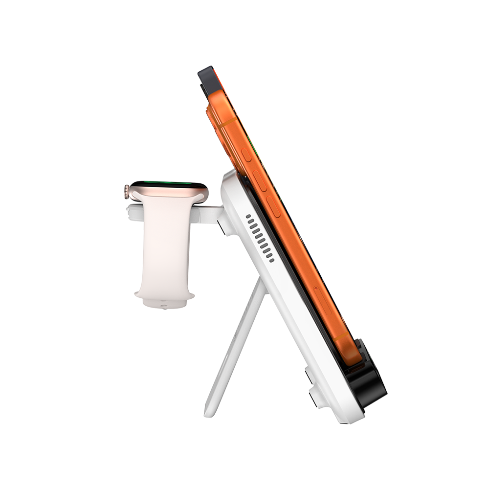 Side view of SwanScout 710A delivering 5W fast charging to an Apple Watch 10, reaching 80% in 55 minutes while charging an iPhone.